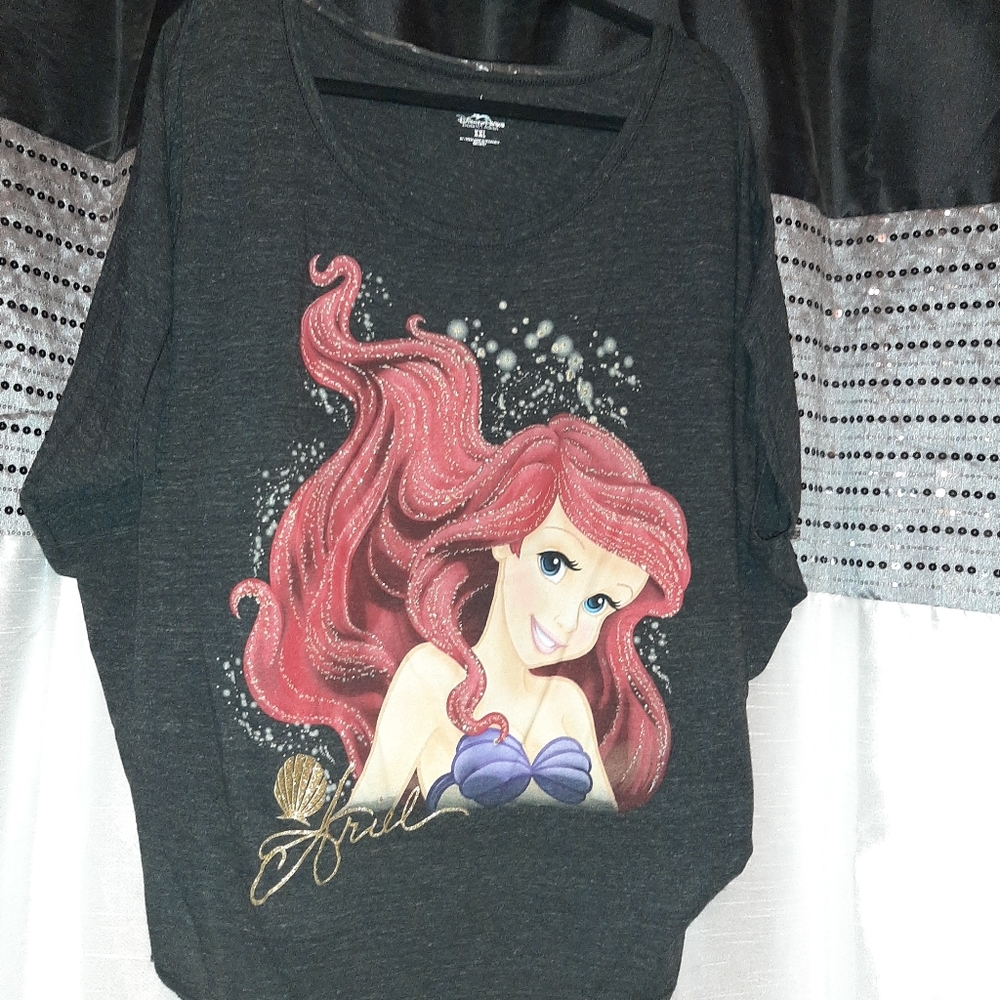 Wing style Ariel Dark Gray top
